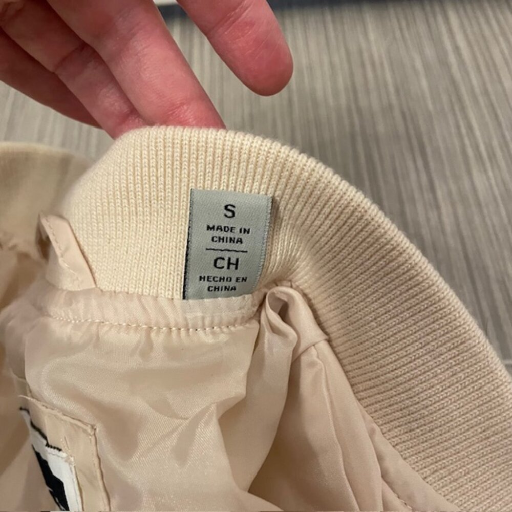NWT Women's Levi's Cream Diamond Quilted Bomber Jacket Size Small Neutral - Picture 14 of 16